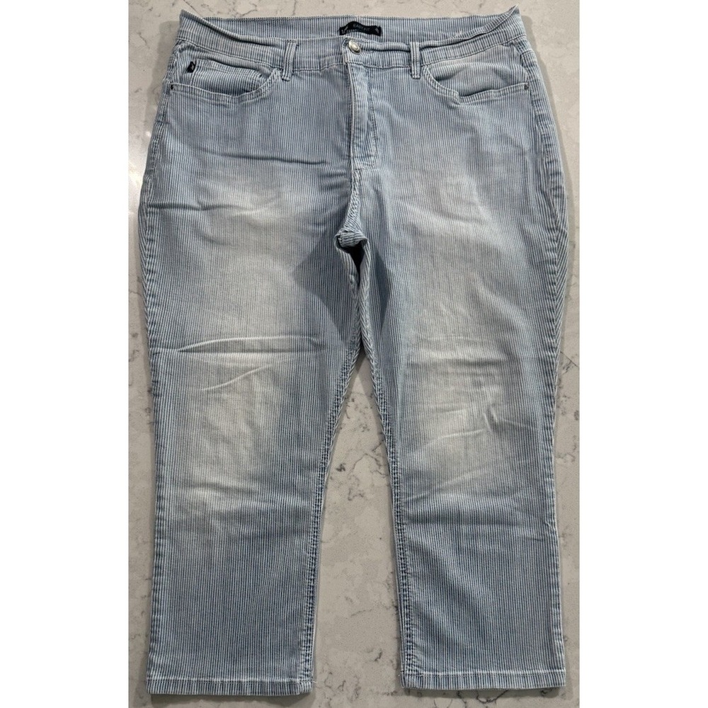 Lee Platinum Easy Fit Capri Pants Womens 17 Blue Pinstripe Cropped Stretch